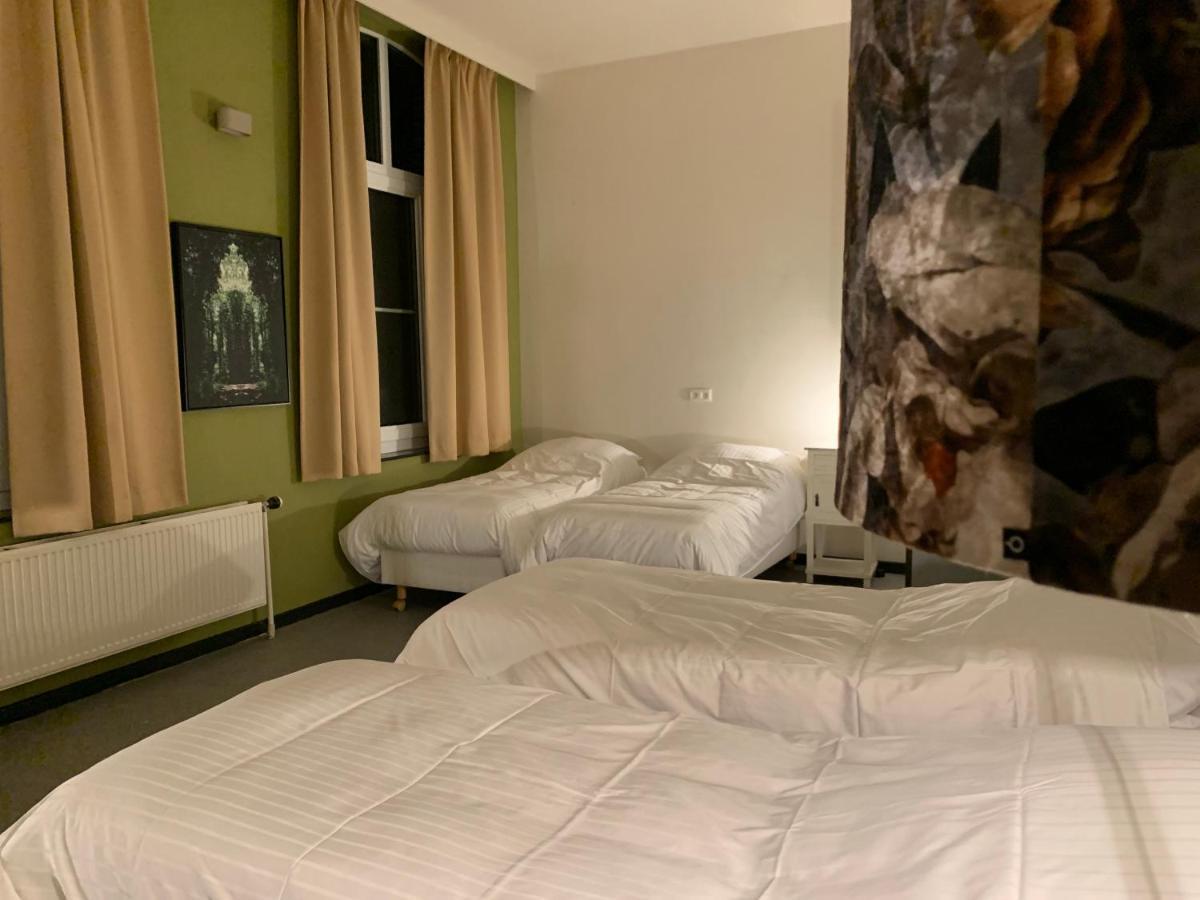 De Lotuspoort Met Mihr'S B&B In De Abdij Van Борнем Экстерьер фото